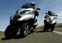 Гибридный скутер Piaggio МР3 Hybrid